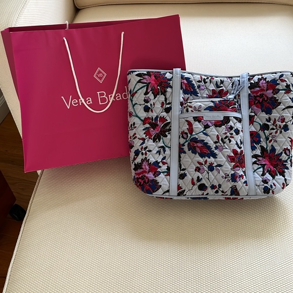 COPY - NWT Vera Bradley Tote With RFID Wallet in Vineyard Floral - Picture 13 of 14
